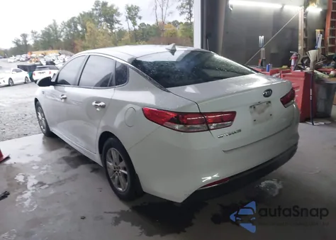 2017 Kia Optima Lx z USA, uszkodzony, nr VIN 5XXGT4L3XHG128940